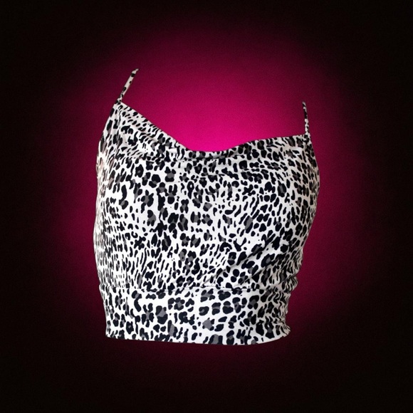 UO cowl neck leopard print cropped tank top - Picture 3 of 4